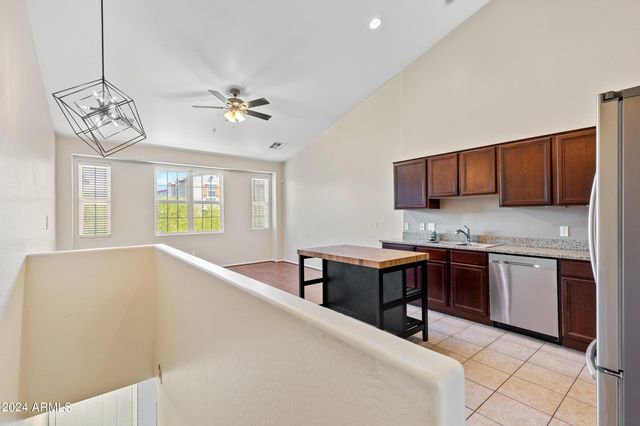 2256 E HUNTINGTON Drive, Phoenix, AZ 85040
