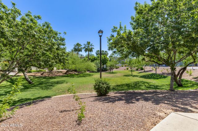 2256 E HUNTINGTON Drive, Phoenix, AZ 85040
