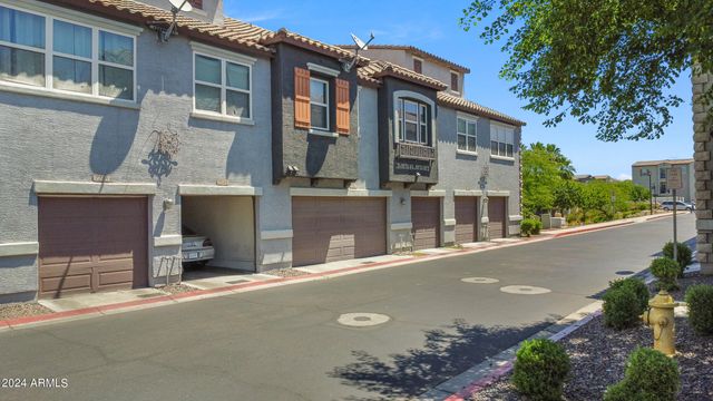 2256 E HUNTINGTON Drive, Phoenix, AZ 85040