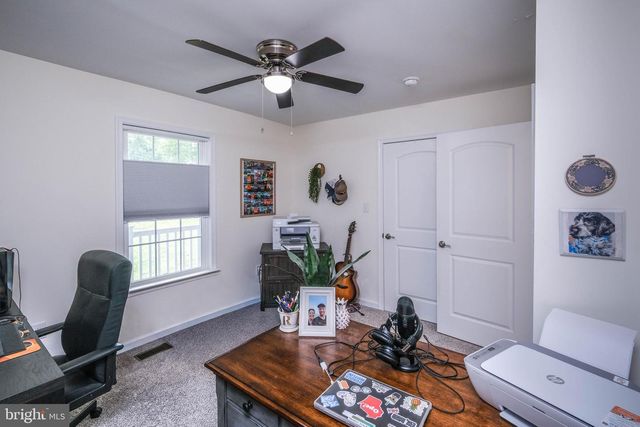 1099 HIGH TOP RD, Linden, VA 22642