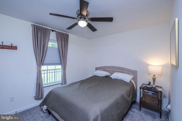 1099 HIGH TOP RD, Linden, VA 22642