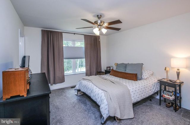 1099 HIGH TOP RD, Linden, VA 22642