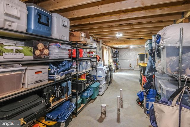 1099 HIGH TOP RD, Linden, VA 22642
