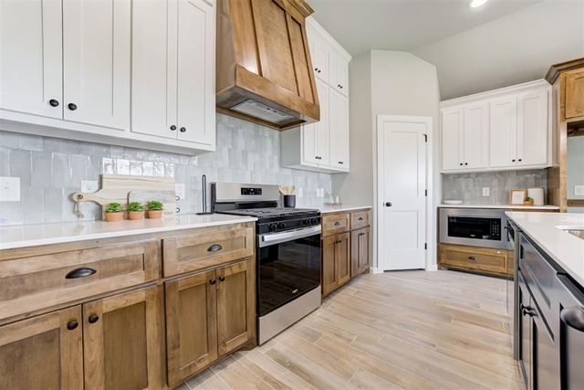 627 Honey Springs Lane, Shawnee, OK 74804