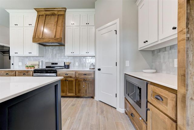 627 Honey Springs Lane, Shawnee, OK 74804