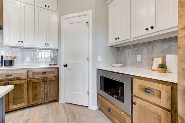 627 Honey Springs Lane, Shawnee, OK 74804