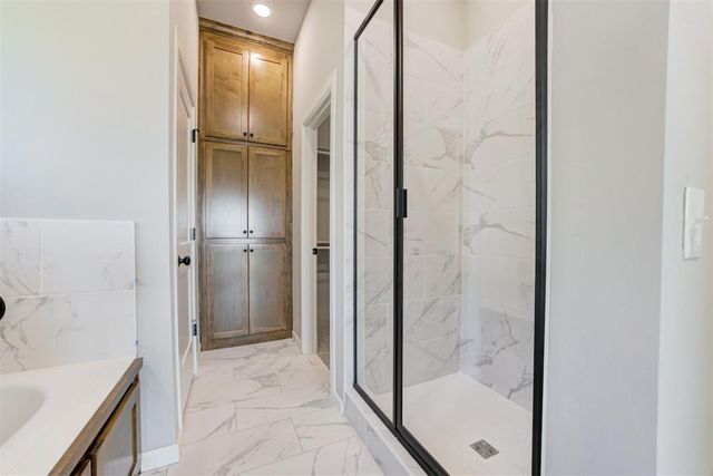 627 Honey Springs Lane, Shawnee, OK 74804