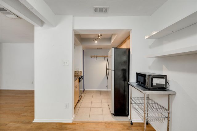 3627 Manchaca RD 108, Austin, TX 78704