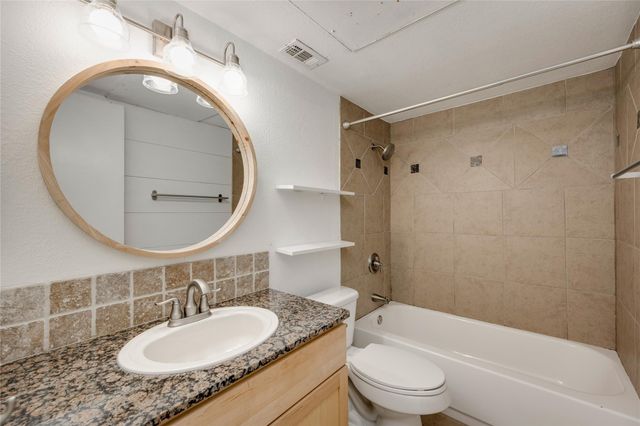 3627 Manchaca RD 108, Austin, TX 78704