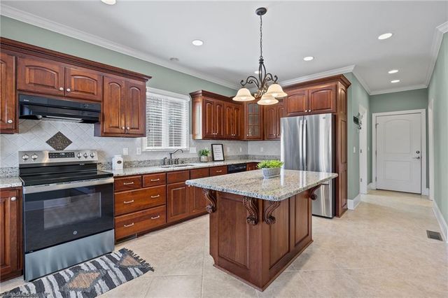 7360 Nc Highway 704, Madison, NC 27025