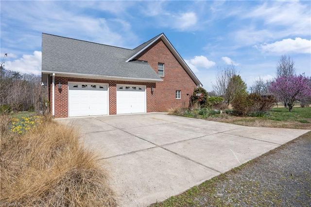 7360 Nc Highway 704, Madison, NC 27025