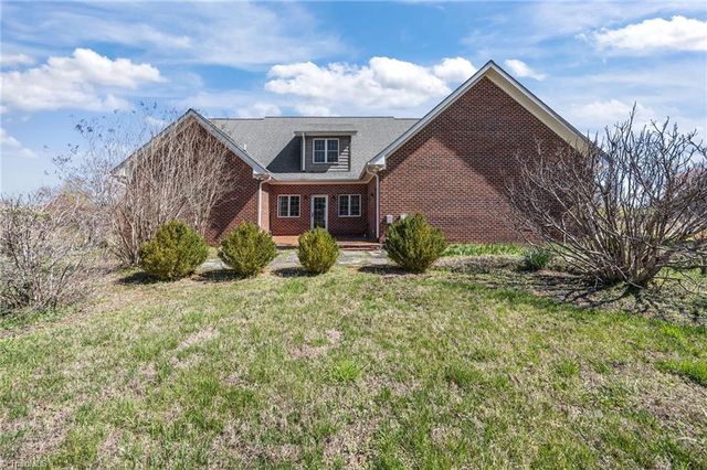 7360 Nc Highway 704, Madison, NC 27025