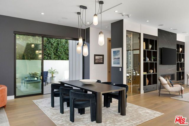 5003 Mammoth Avenue, Sherman Oaks, CA 91423