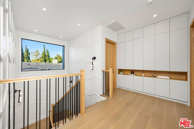 5003 Mammoth Avenue, Sherman Oaks, CA 91423