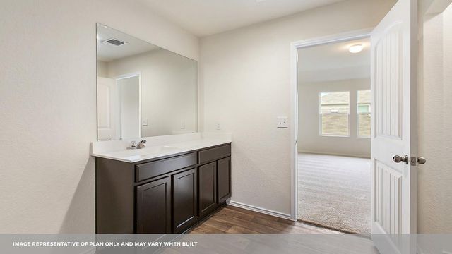 20135 Heinrich LN, Manor, TX 78653