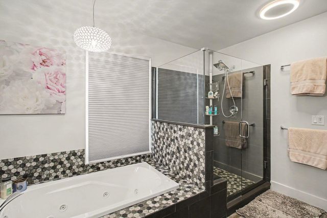 11500 Appaloosa Trail, Pinckney, MI 48169