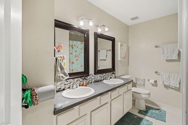 11500 Appaloosa Trail, Pinckney, MI 48169