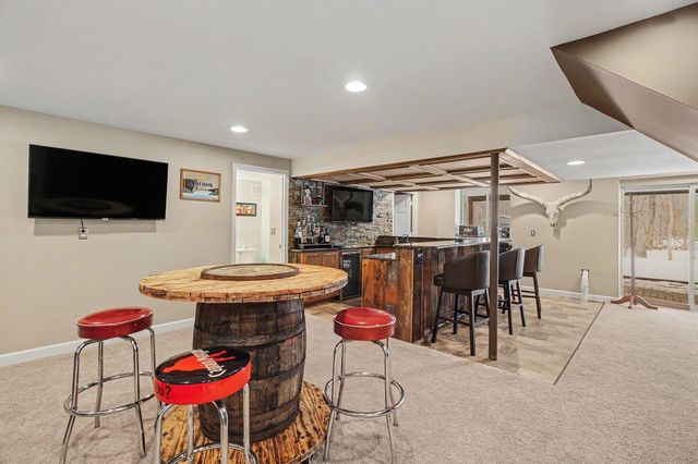 11500 Appaloosa Trail, Pinckney, MI 48169