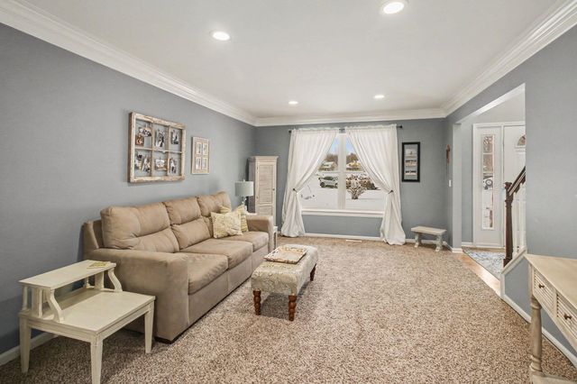 11500 Appaloosa Trail, Pinckney, MI 48169