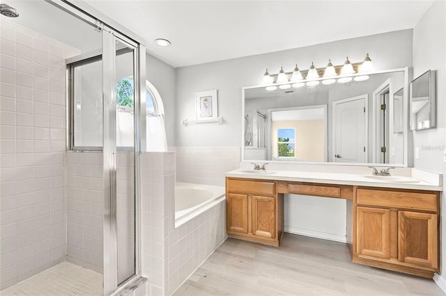 4817 11TH AVENUE CIRCLE E, Bradenton, FL 34208