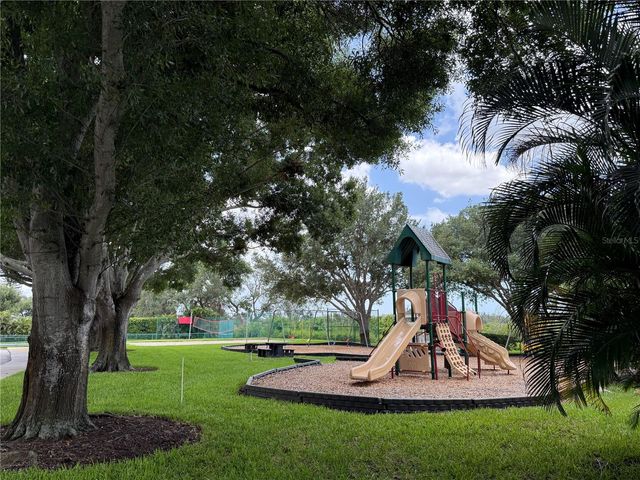 4817 11TH AVENUE CIRCLE E, Bradenton, FL 34208
