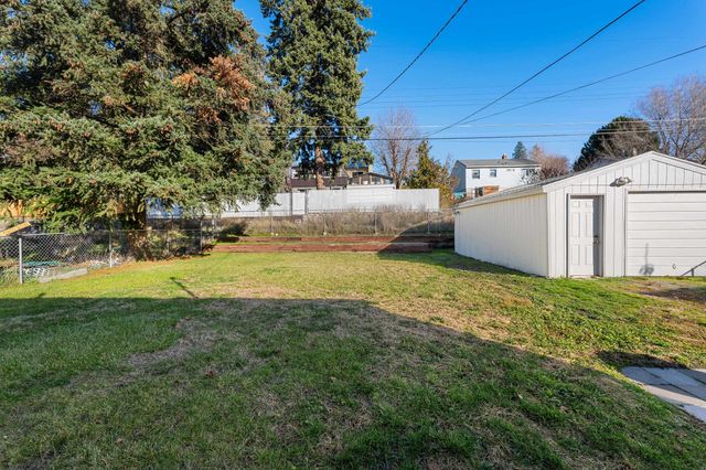 6112 N Driscoll Blvd, Spokane, WA 99205