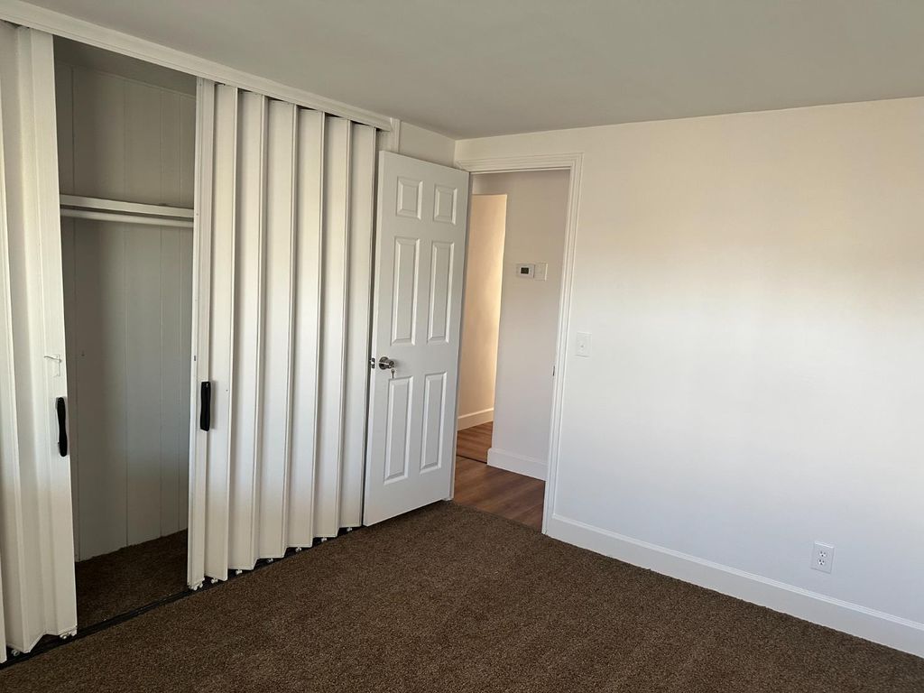 Image 16 of property listing at 3550 N Duke # 5, Fresno, CA 93727