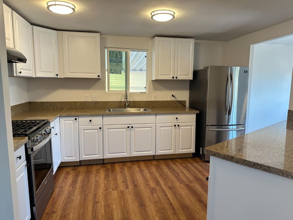 Image 7 of property listing at 3550 N Duke # 5, Fresno, CA 93727