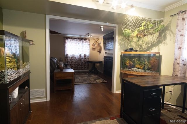 11666 Bora Court, Sterling Heights, MI 48312