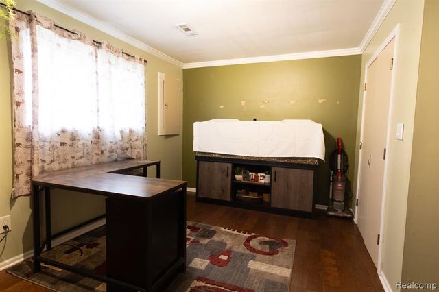 11666 Bora Court, Sterling Heights, MI 48312