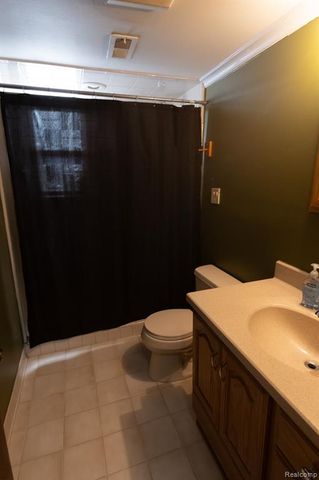 11666 Bora Court, Sterling Heights, MI 48312