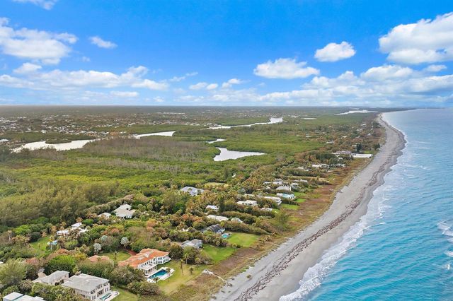 31 N Beach Road, Jupiter Island, FL 33455