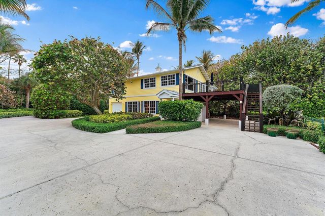 31 N Beach Road, Jupiter Island, FL 33455