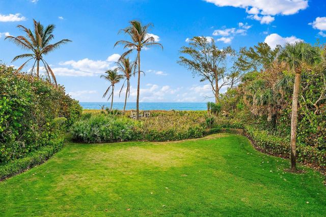 31 N Beach Road, Jupiter Island, FL 33455