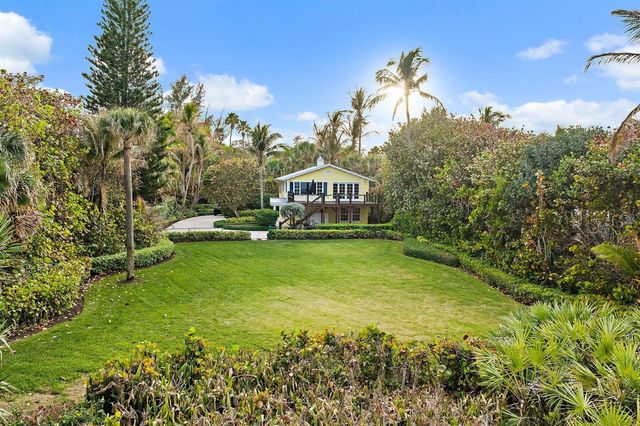 31 N Beach Road, Jupiter Island, FL 33455
