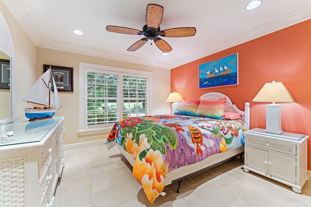 31 N Beach Road, Jupiter Island, FL 33455