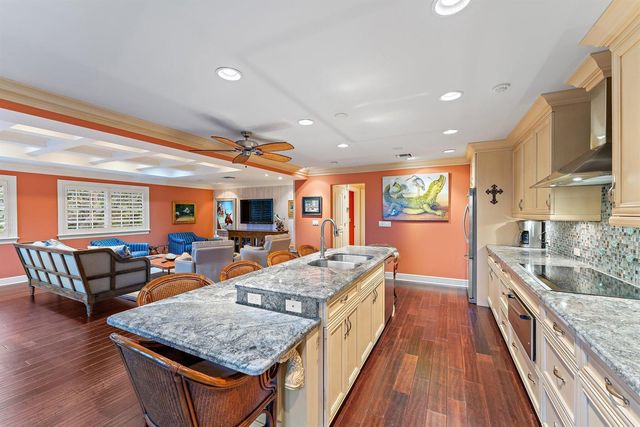 31 N Beach Road, Jupiter Island, FL 33455