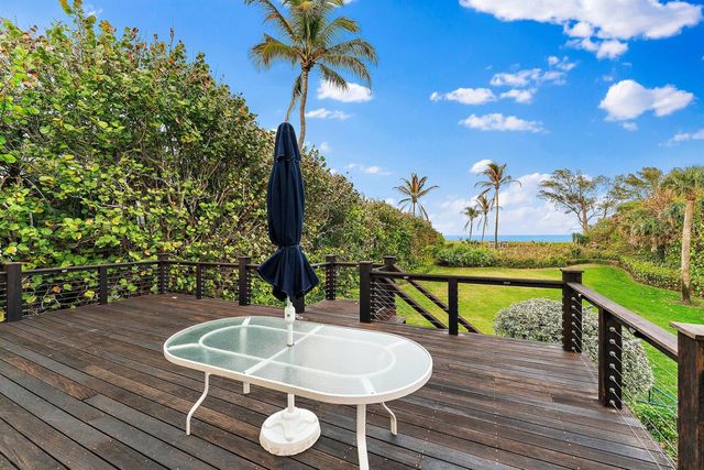 31 N Beach Road, Jupiter Island, FL 33455