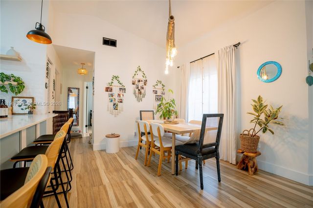 17235 NW 7th St, Pembroke Pines, FL 33029