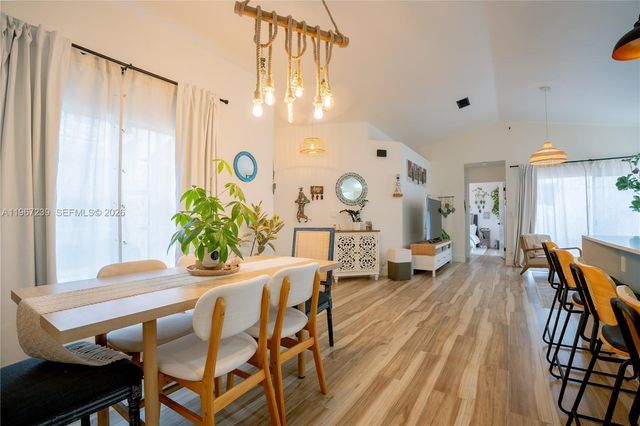 17235 NW 7th St, Pembroke Pines, FL 33029