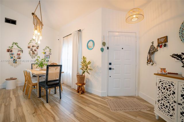 17235 NW 7th St, Pembroke Pines, FL 33029