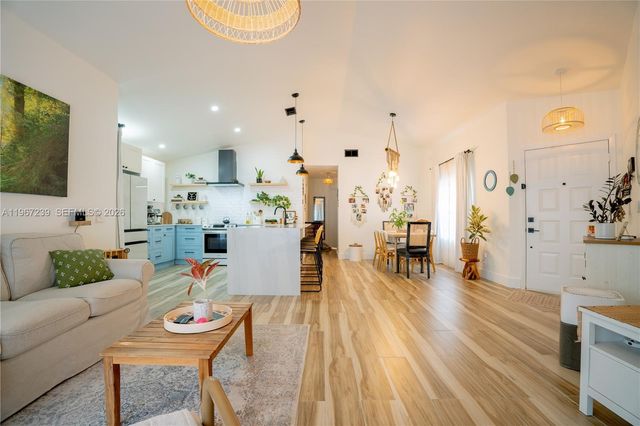 17235 NW 7th St, Pembroke Pines, FL 33029