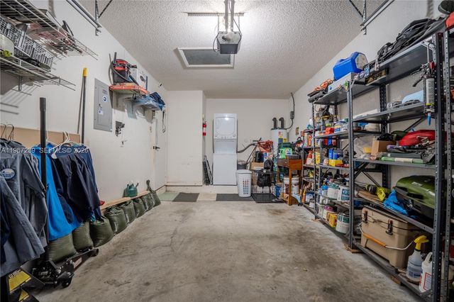 17235 NW 7th St, Pembroke Pines, FL 33029