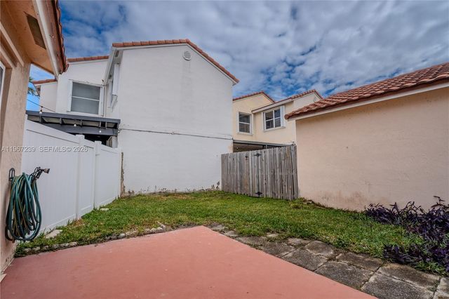 17235 NW 7th St, Pembroke Pines, FL 33029