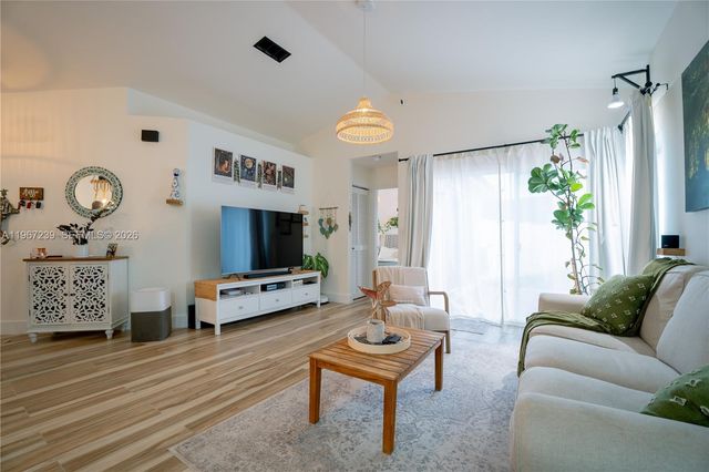 17235 NW 7th St, Pembroke Pines, FL 33029