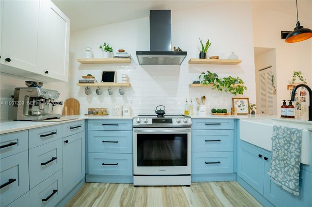 17235 NW 7th St, Pembroke Pines, FL 33029