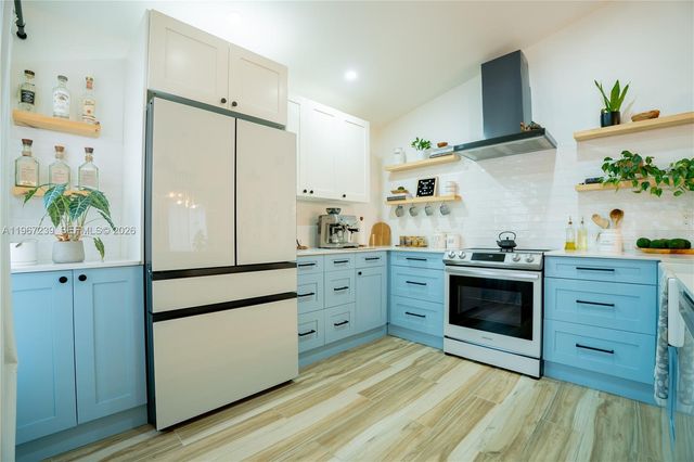 17235 NW 7th St, Pembroke Pines, FL 33029