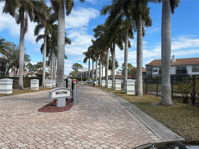 2017 SKIMMER COURT W 413, Clearwater, FL 33762