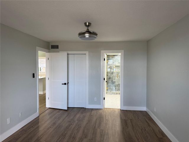 2017 SKIMMER COURT W 413, Clearwater, FL 33762