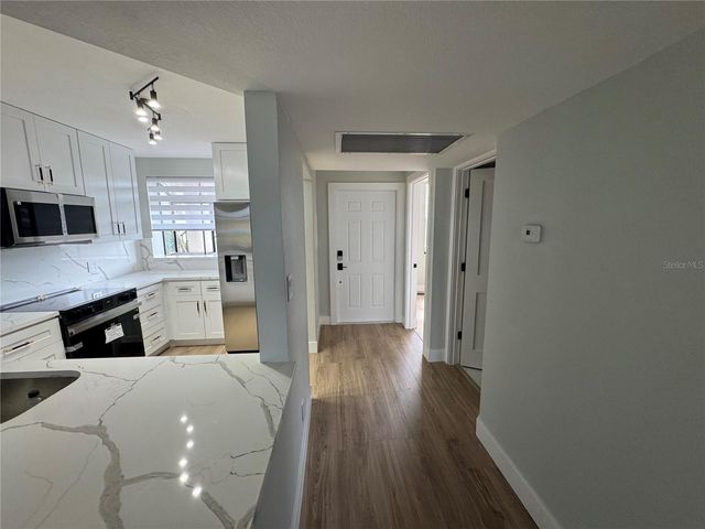 2017 SKIMMER COURT W 413, Clearwater, FL 33762